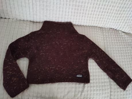 Krásny krátky svetrík dkny, dkny,128