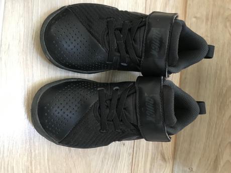 Cierne tenisky, nike,27