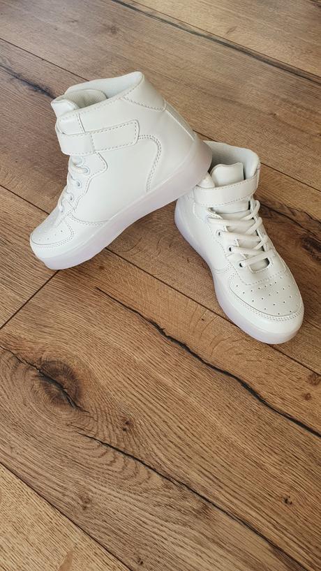 Nové led tenisky - meniace farby alebo blikajuce, 33