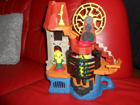 Černokňažníkova veža imaginext, 