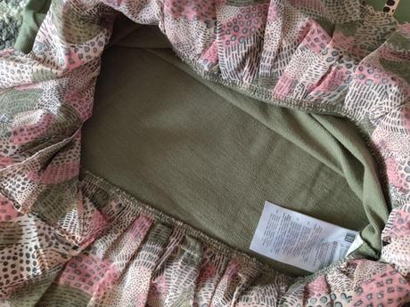 Olivové šaty s volánom, coccodrillo,134