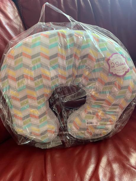 Vankúš na dojčenie bright starts,