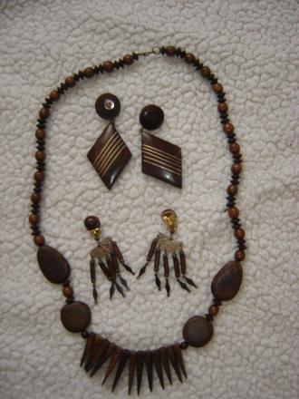 Retro hnedý set- náhrdeľník a 2x náušnice,