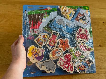 Drevene divadielko s postavickami podmorsky svet,