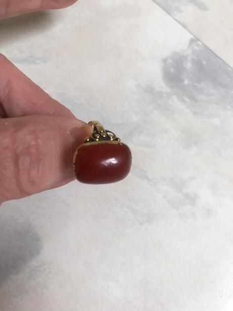 Masívny starý zlatý prsteň,