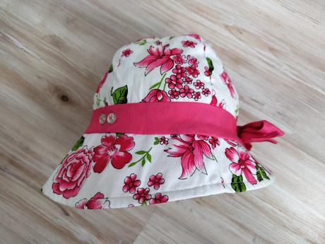 Klobúk s kvetinkami č. 53, zn. brendon, brendon,52