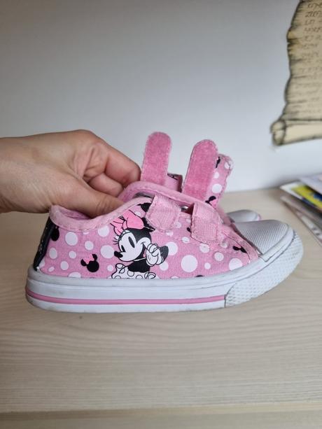 Dievcenske topanky minnie 26, 26