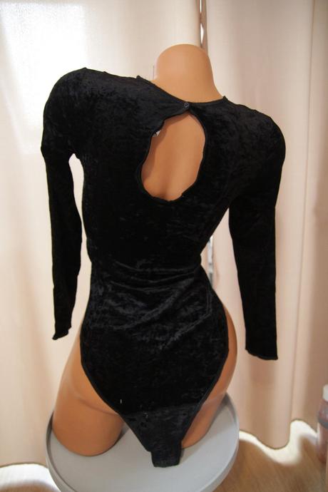 Čierny zamatový body top, s, s