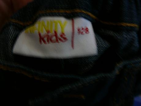 Dievcenske uzke rifle, 128