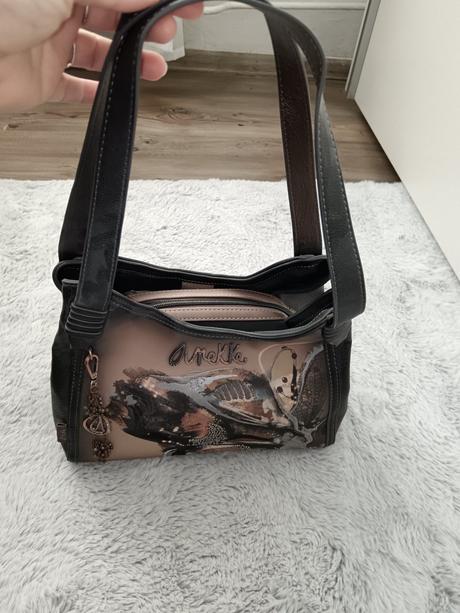 Anekke kabelka, anekke