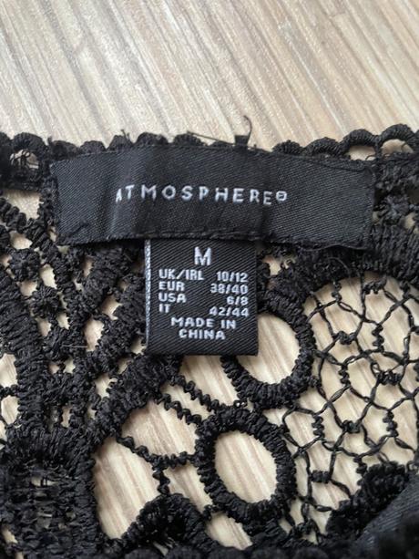 Krajkovy top so strapcami, atmosphere,m