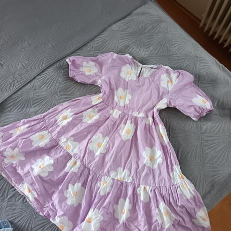 Krásne šaty s kvetmi, reserved,146