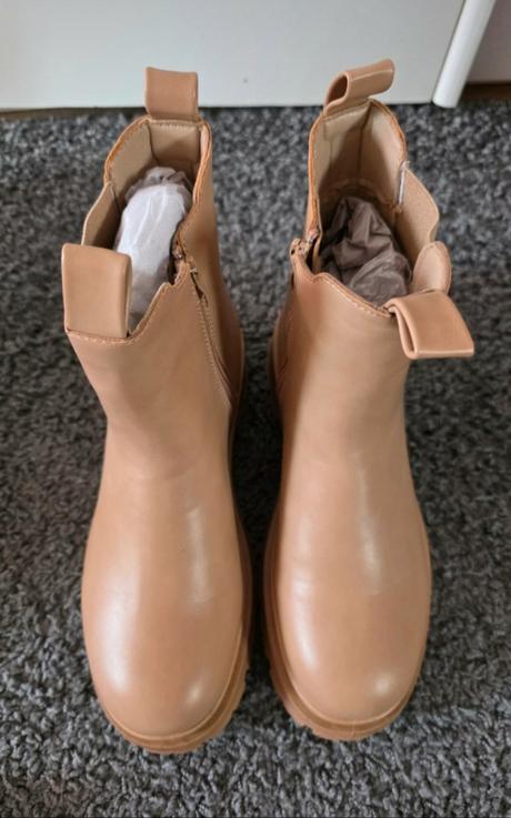 Členkove čižmy, 39