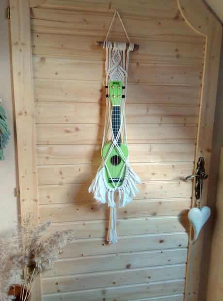 Držiak makramé na ukulele, 