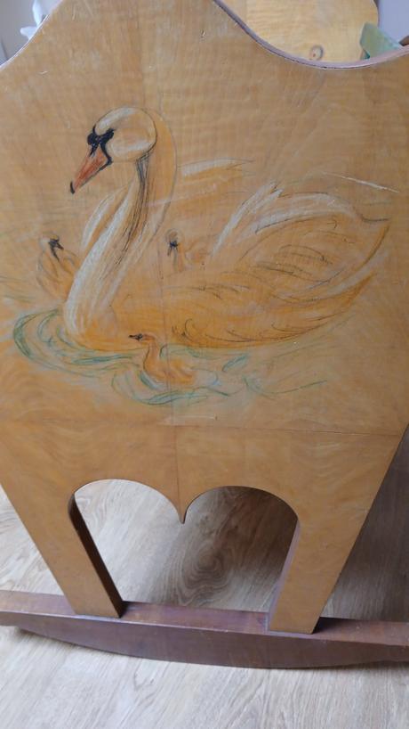 Drevena koliska rucna praca, šírka (cm): 55,dĺžka (cm): 90