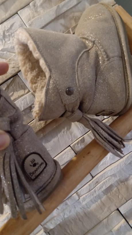 Snehule zn.bearpaw s postovnym, 28