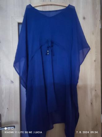 Plážové šaty, 42