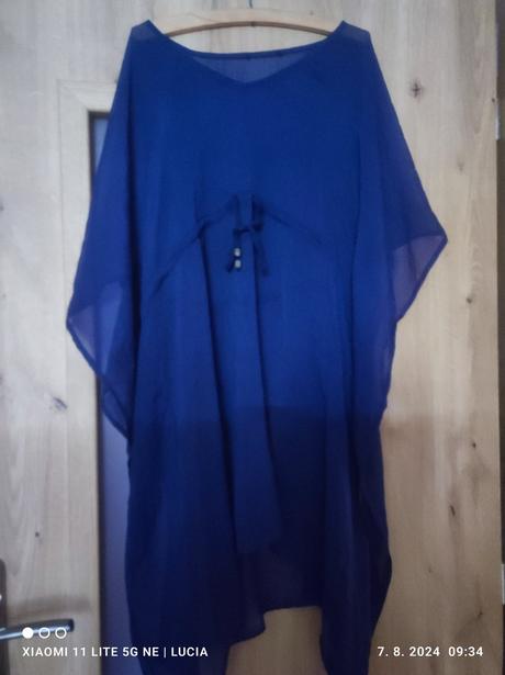 Plážové šaty, 42