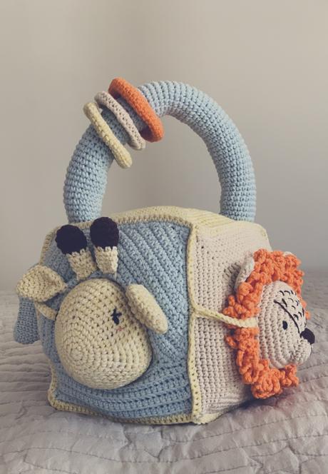 Háčkovana interaktívna kocka, 