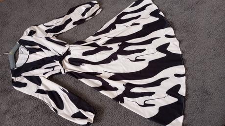 Predám nepoužité len vyskúšané šaty, xs