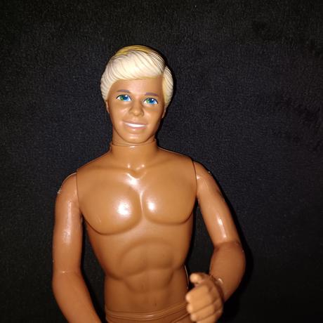 Barbie ken retro,