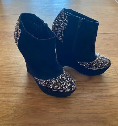 Čierne členkove topanky, 39