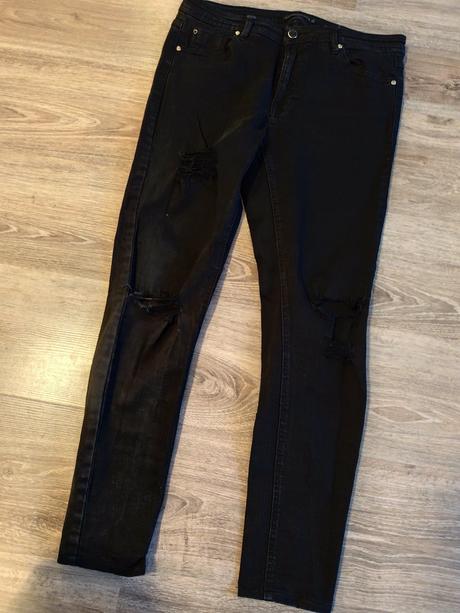 Čierne džínsy, reserved,40