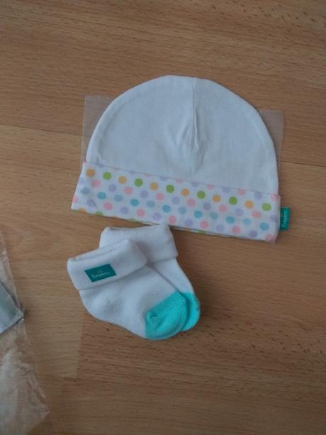 Čiapočka a ponožky pre bábätko, 56