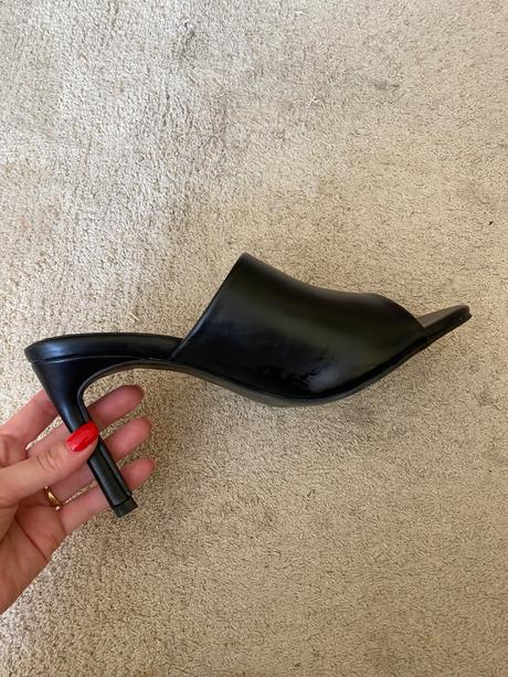 Topánky na opatku, 36