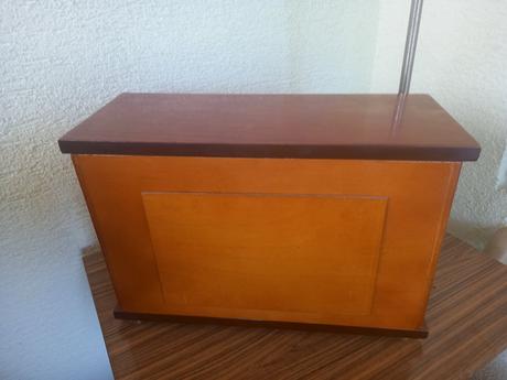 Hodiny drevené starožitné,