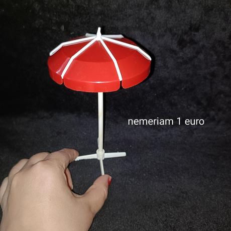 Dáždnik pre bábiky,