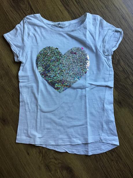 Tričko s meniacim srdieckom, h&m,122