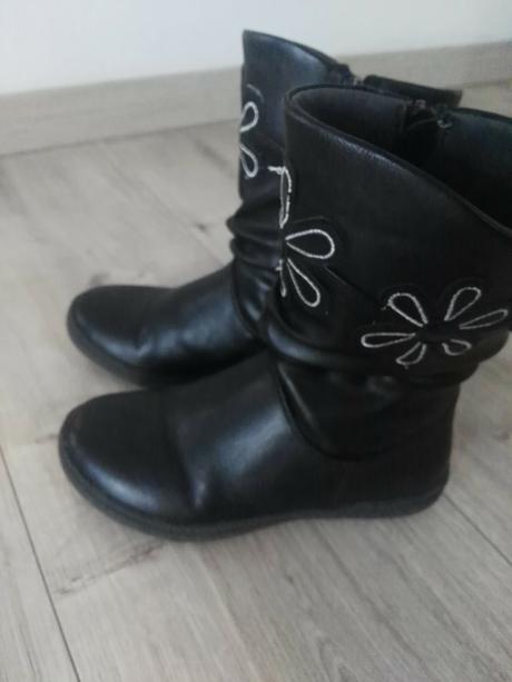Čižmy s kvetinkami, baťa,29