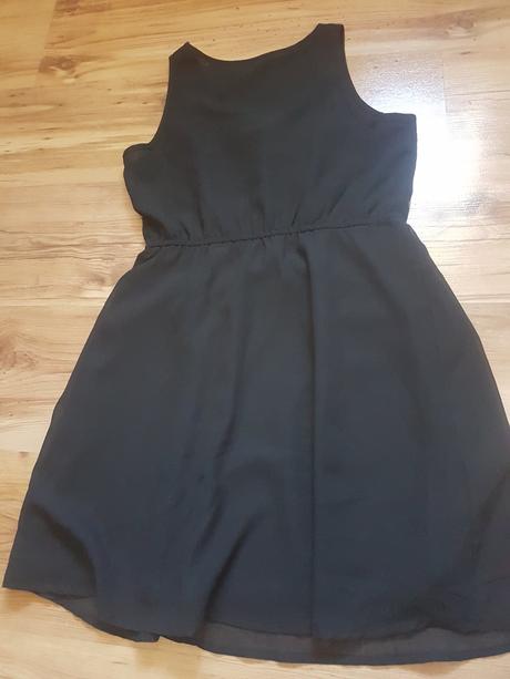 Krásne jednoduché šaty, terranova,s