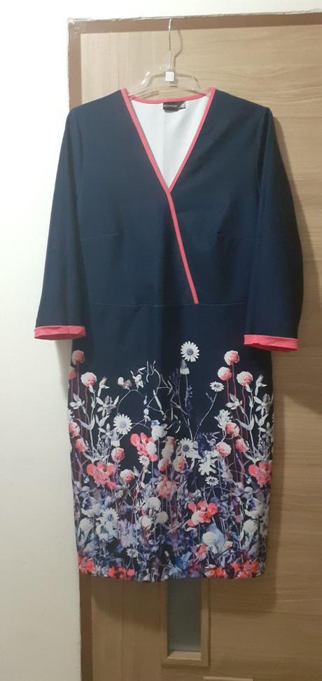 Šaty s kvetinami, l