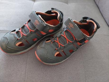 Kroksy č.35, umbro,35