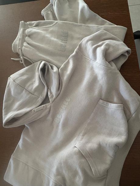 Teplakova suprava, gate,152