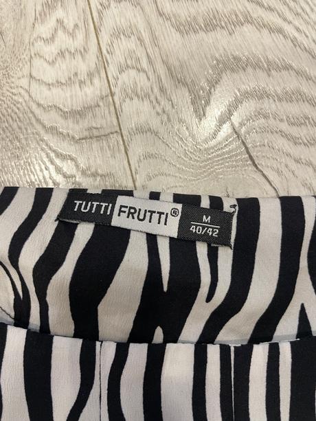 Šaty zebra, m