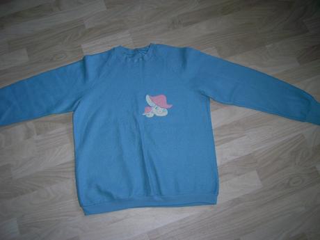 Modre svertíky a mikiny viac kusov cena - 0,8eur, l