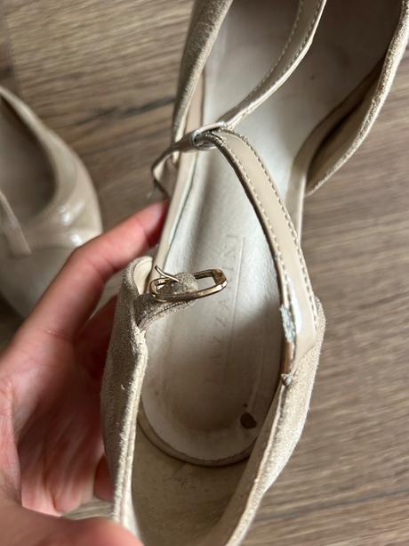 Lazzarini bežové lodičky, 39