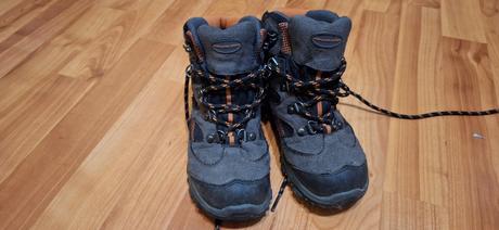 Turistické topánky, 33