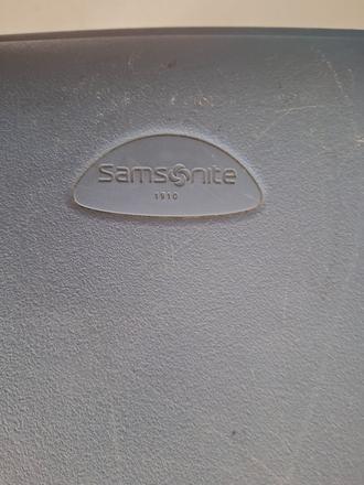 Veľký kufor, samsonite