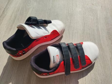 Tenisky marvel, adidas,30