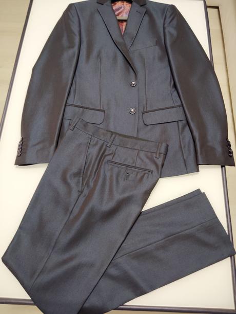 Chlapčenský oblek, 170