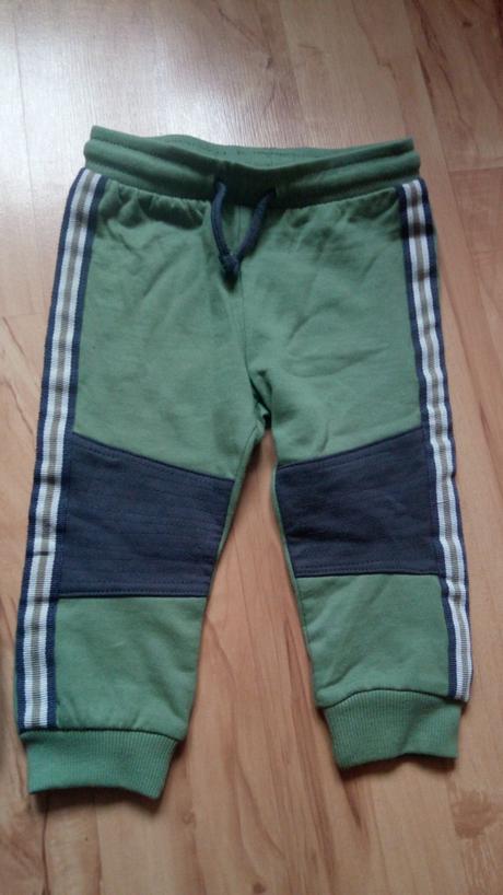 2x tepláčiky - 80,86, 80