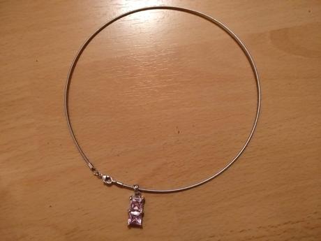 Retro i súčasná bižutéria, korále, retiazky,...,