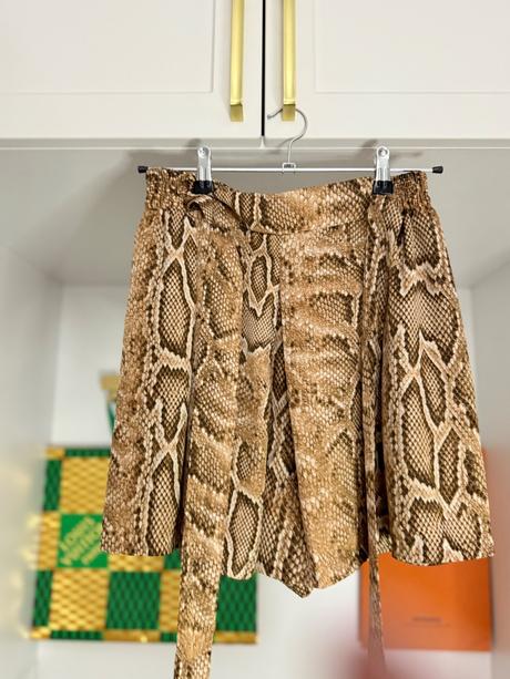 Zara kratasy, zara,m