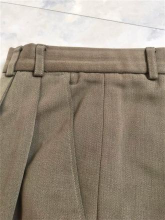 Kvalitné nohavice, 50