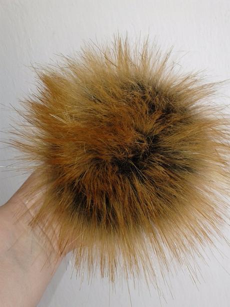 Pletena čiapka s veľkym brmbolcom, 56 - 158