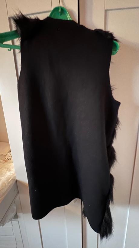 Vesta s kožušinou, reserved,m